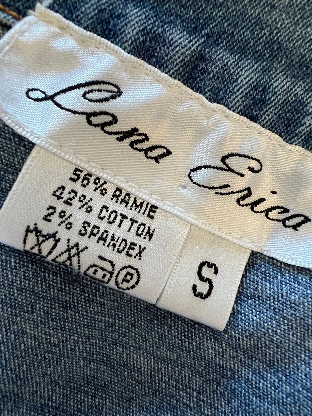 Y2K Bohemian Vintage Embroidered Blue Denim Jacket with Floral Accents - Picture 8 of 8